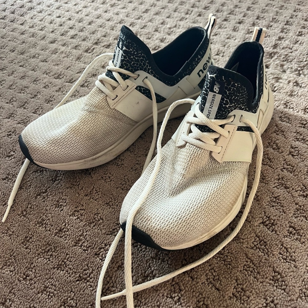 New Balance Women’s White and Black Sneakers, size 9